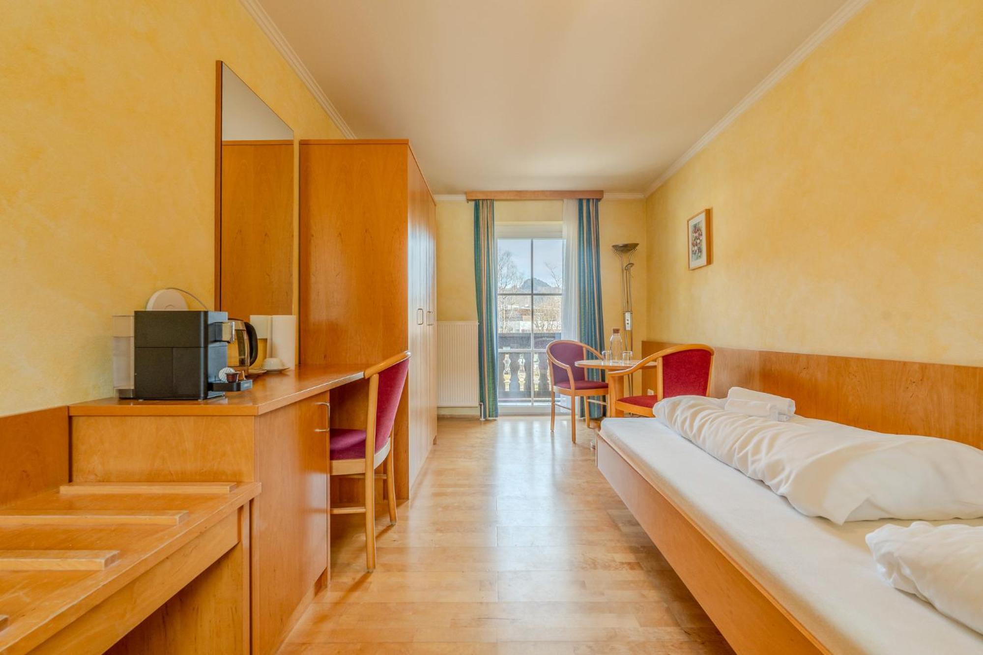 Whats-App Self-Check-In - Villa Maria Theresia Bad Goisern Rom bilde
